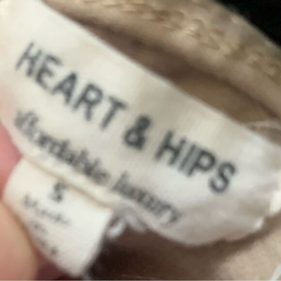 Hearts & Hips Tan Halter Crop Top Size Small - Picture 5 of 6